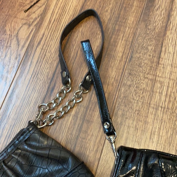 Two clutches - Picture 5 of 5